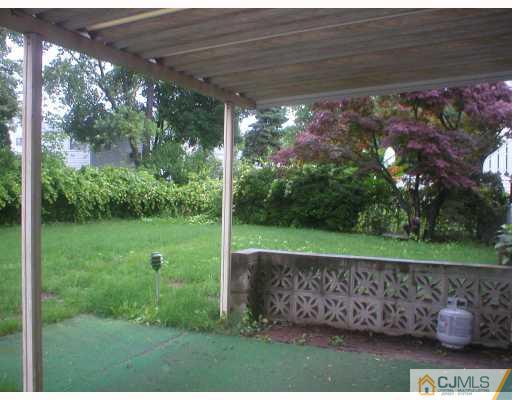 33 Eardley Road Edison, NJ 08817 - Photo 10 of 10 Gallery Image 10