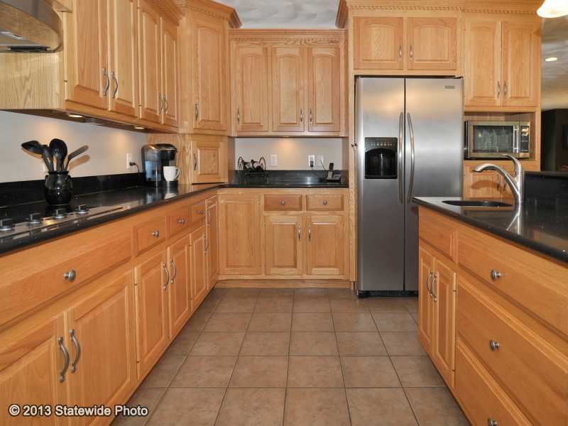 121 Hunting House Road Glocester, RI 02857 - Photo 7 of 25 Kitchen.