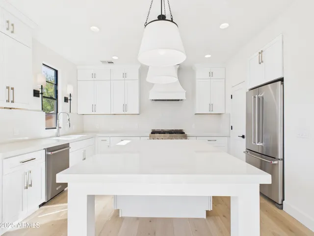 $1,025,000 | 20704 North 90th Place, Unit 1015, Scottsdale, AZ 85255