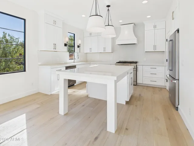 $1,025,000 | 20704 North 90th Place, Unit 1015, Scottsdale, AZ 85255