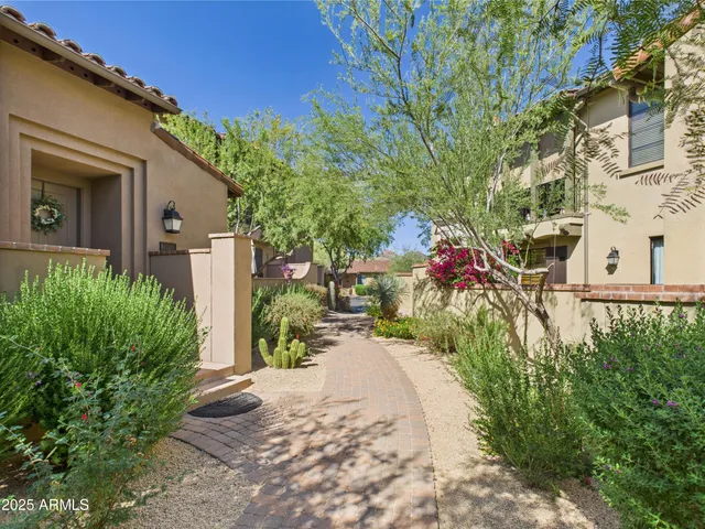 $1,025,000 | 20704 North 90th Place, Unit 1015, Scottsdale, AZ 85255