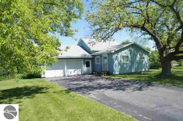3024 East Long Lake Road Traverse City, MI 49685 - Photo 1 of 5 1739383.JPG
