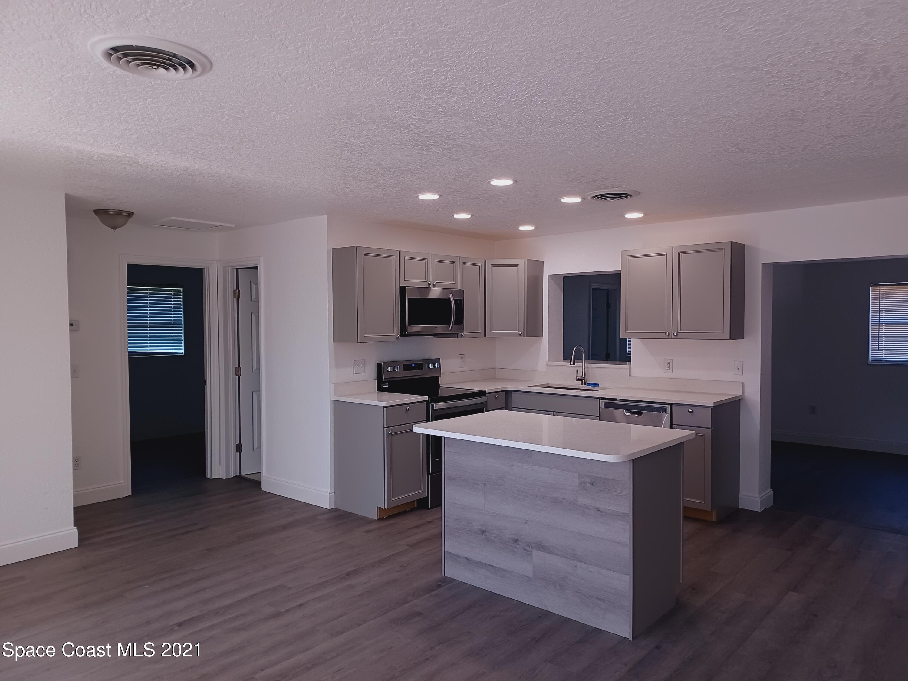 1030 Illinois Road Cocoa, FL 32927 - Photo 2 of 18 20211210_123317