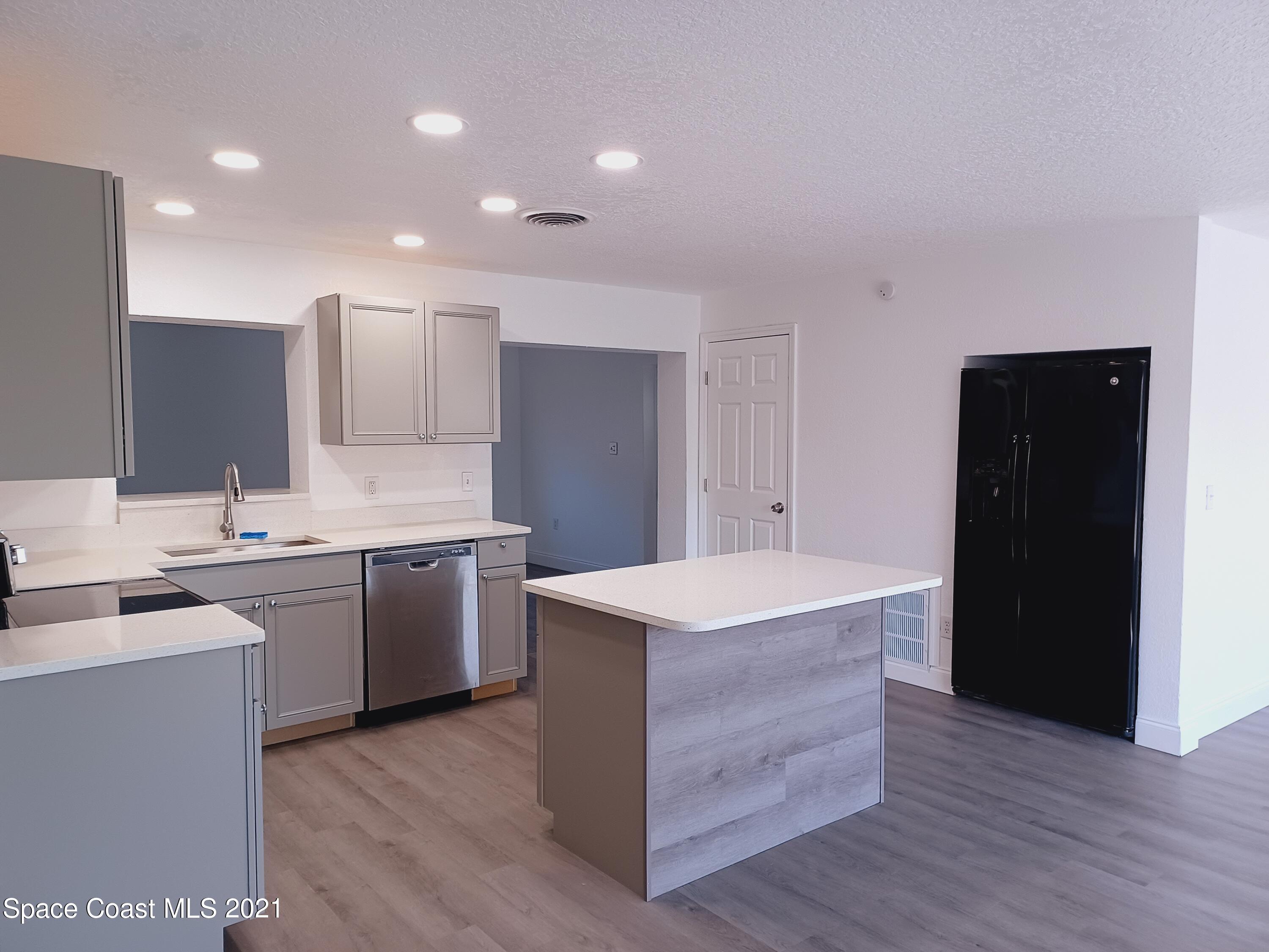 1030 Illinois Road Cocoa, FL 32927 - Photo 3 of 18 20211210_123332