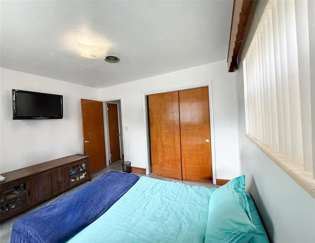 $474,999 | 341 Northeast 164th Street, Miami, FL 33162