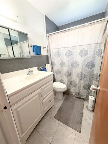 $474,999 | 341 Northeast 164th Street, Miami, FL 33162