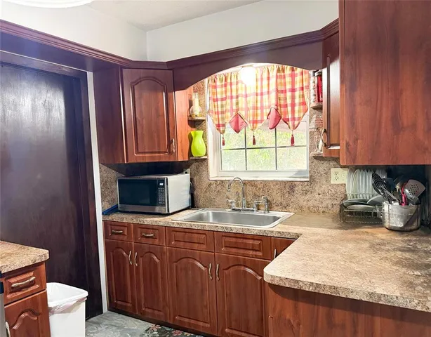 $474,999 | 341 Northeast 164th Street, Miami, FL 33162