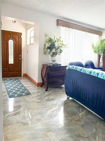 $474,999 | 341 Northeast 164th Street, Miami, FL 33162