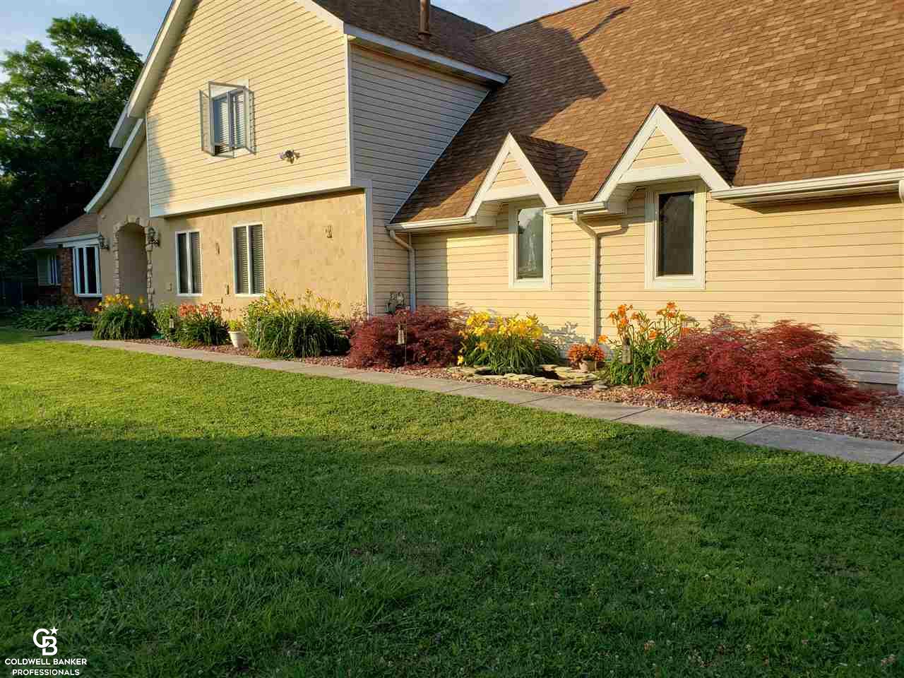 4987 Lakeshore Road Lexington, MI 48450 - Photo 11 of 45 50012275-10.JPG