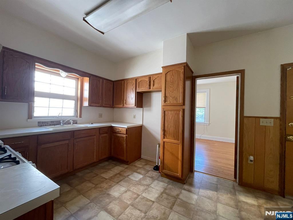 301 North 12th Street, Unit 2R Newark, NJ 07107 - Photo 2 of 7