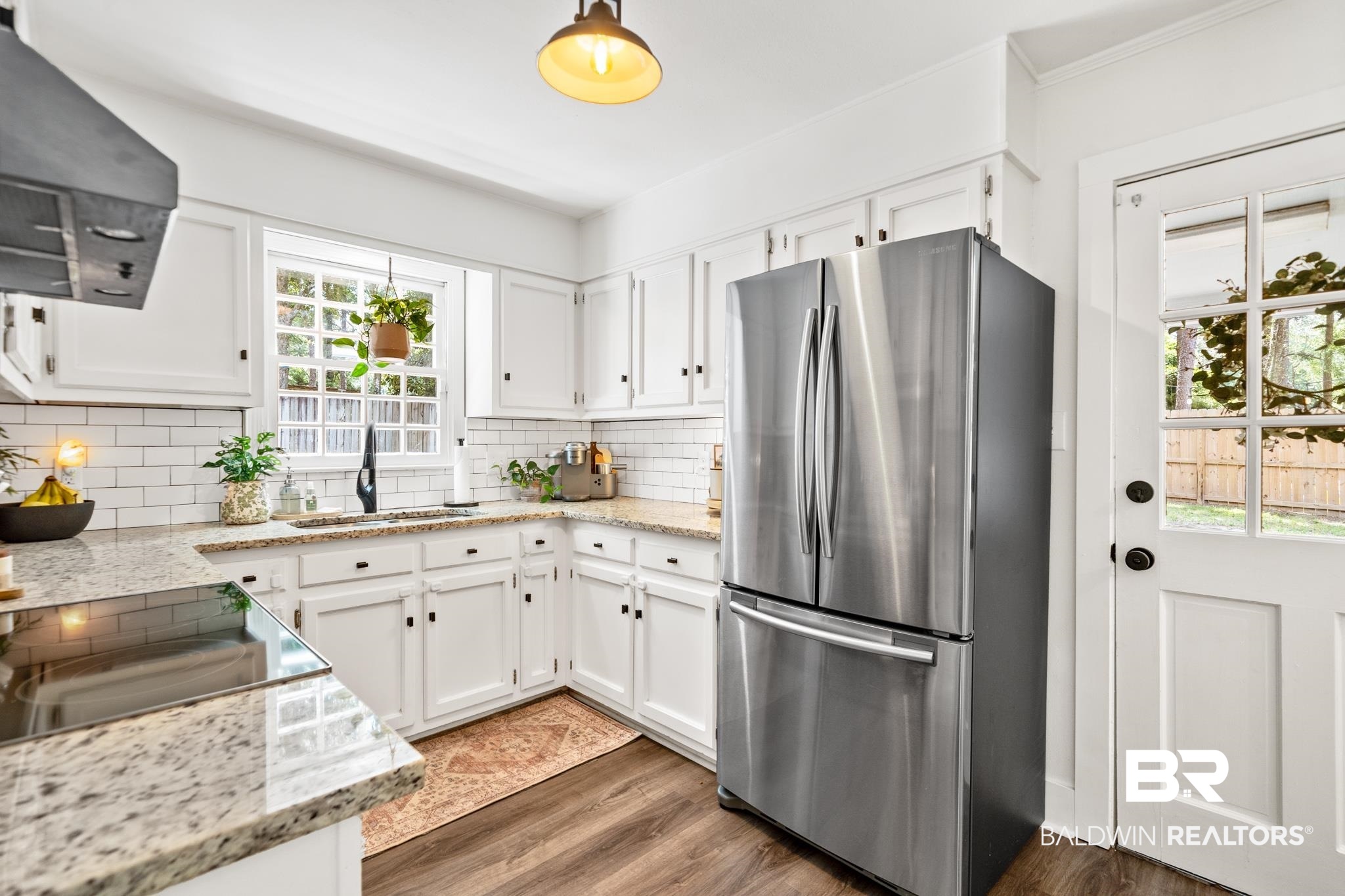 122 Ridgewood Drive Daphne, AL 36526 - Photo 17 of 53 Kitchen