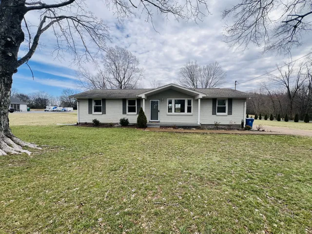 $399,900 | 170 Highway 31W, White House, TN 37188