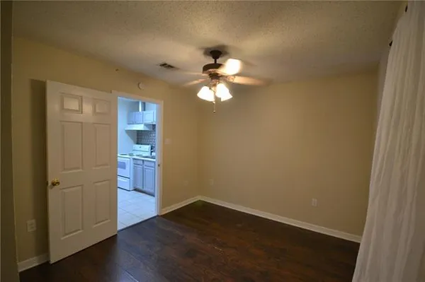 $950 | 116 Red Gros Lane, Unit B, Paradis, LA 70080