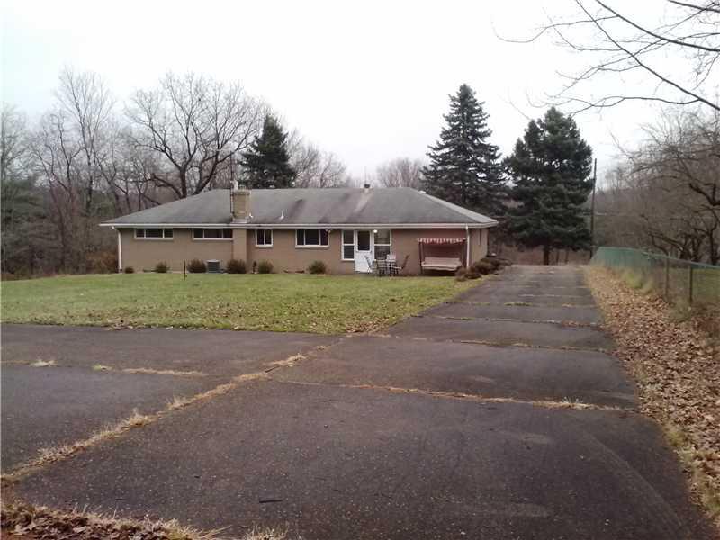 1758 Washington Road Apollo, PA 15613 - Photo 16 of 17 Exterior Front.