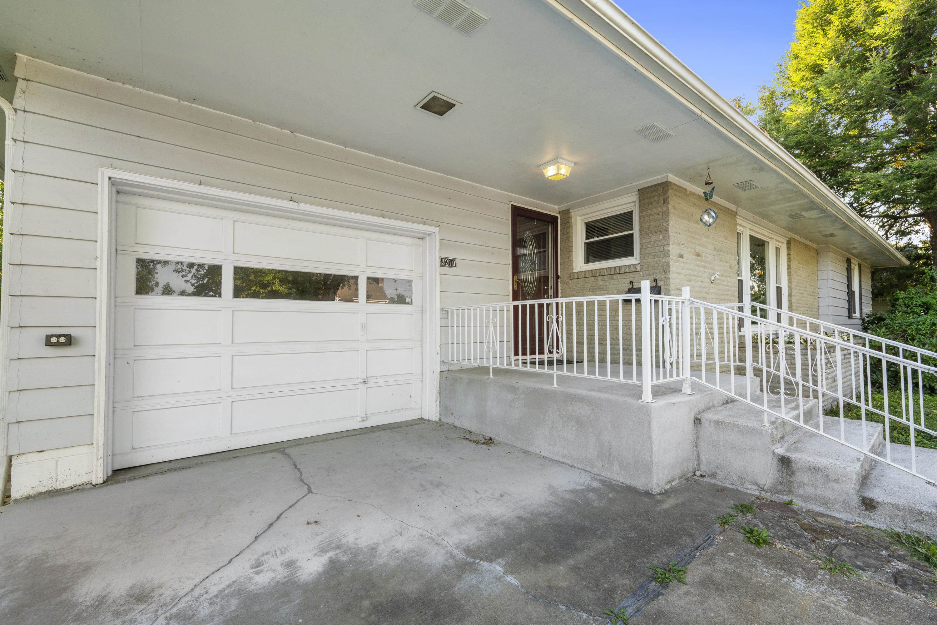 3210 Ridgeway Drive Ashland, KY 41102 - Photo 5 of 50 Gallery Image 5