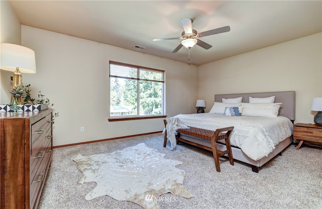 213 159th Street Southeast Bothell, WA 98012 - Photo 14 of 30