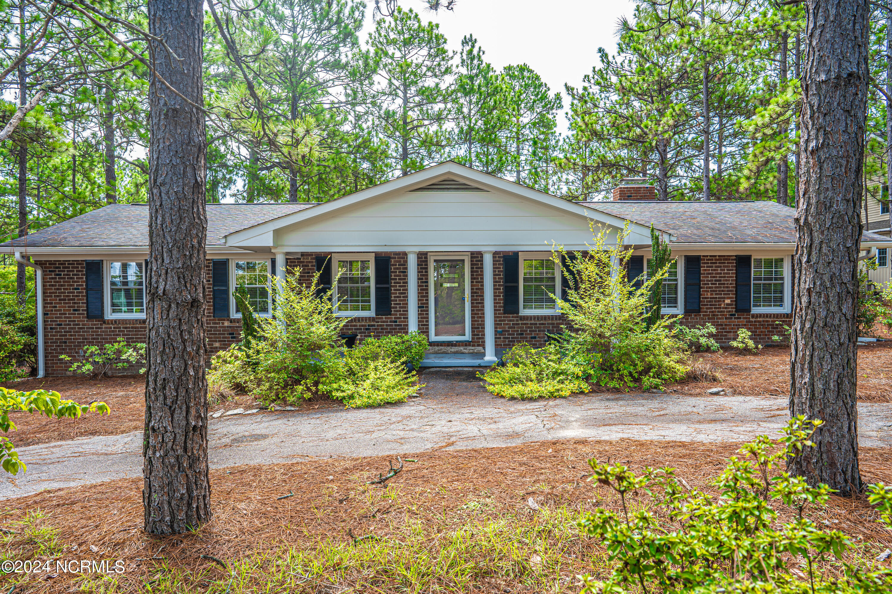 635 Pee Dee Road Southern Pines, NC 28387 - Photo 2 of 23 DSC05485
