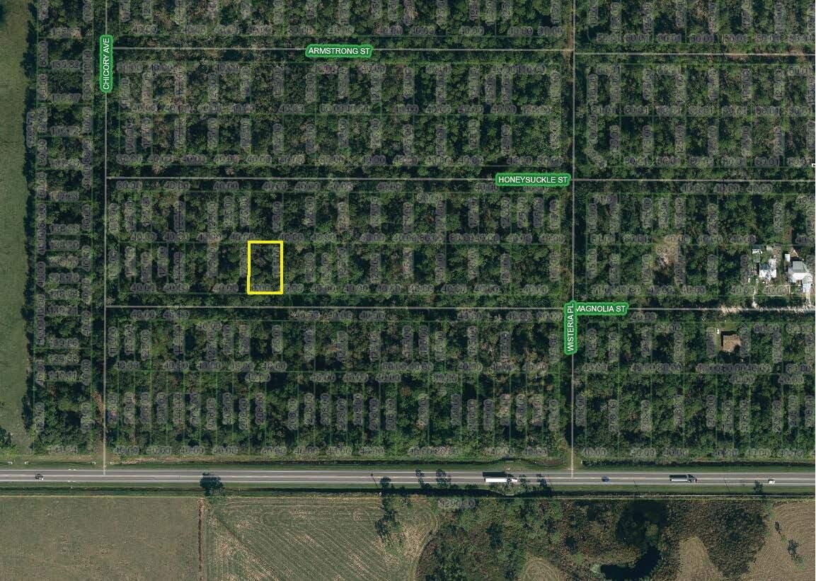 1624 Magnolia Street Sebring, FL 33875 - Photo 2 of 4 a view of a lake view