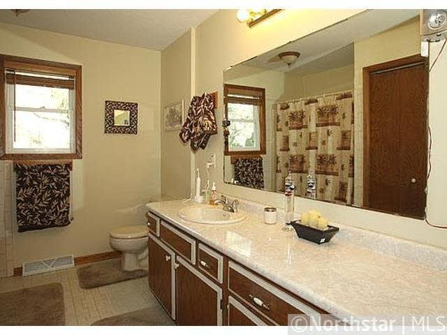 475 Valley View Road Roberts, WI 54023 - Photo 12 of 18