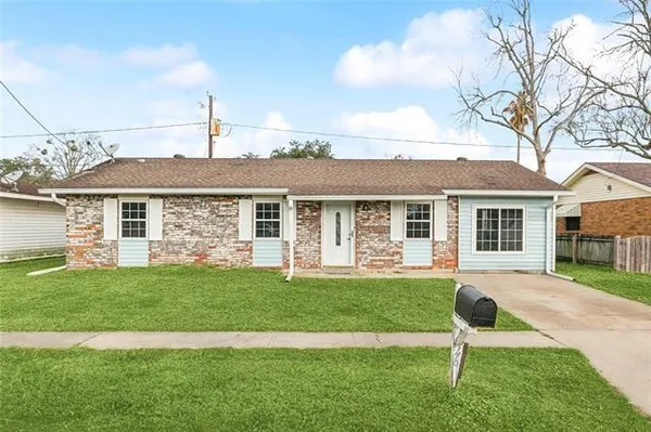 $2,100 | 2649 Dove Avenue, Marrero, LA 70072