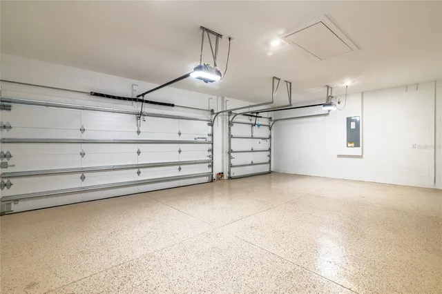 a view of livingroom with furniture