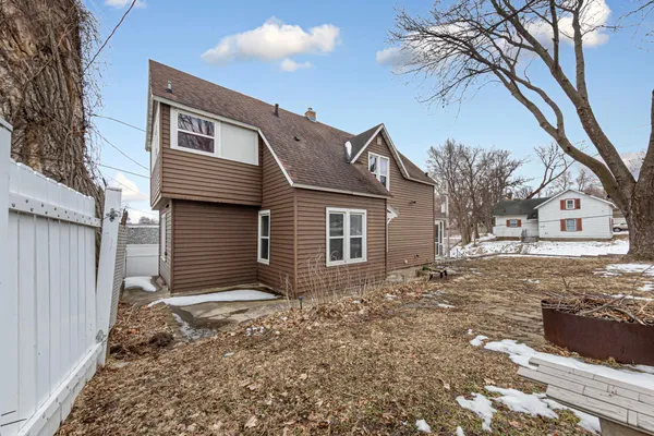 $199,900 | 118 1st Street Southwest, Faribault, MN 55021