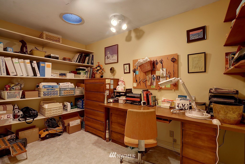 9327 Northeast 175th Street Bothell, WA 98011 - Photo 12 of 25