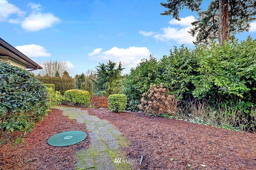 9327 Northeast 175th Street Bothell, WA 98011 - Photo 21 of 25