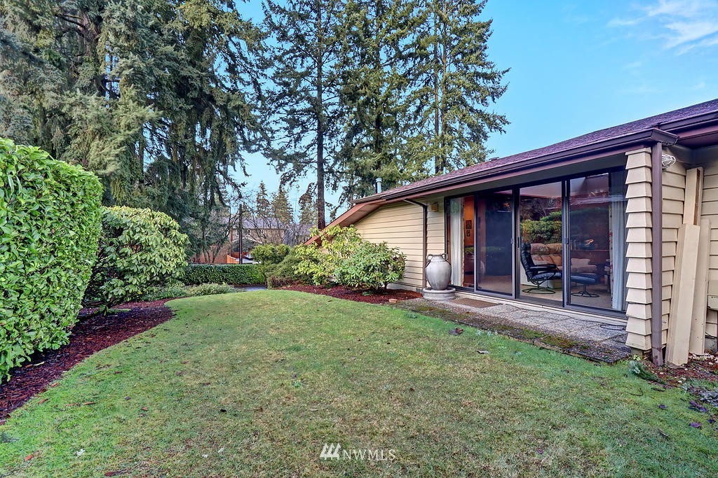 9327 Northeast 175th Street Bothell, WA 98011 - Photo 22 of 25
