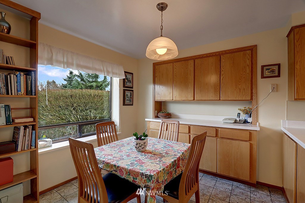 9327 Northeast 175th Street Bothell, WA 98011 - Photo 9 of 25