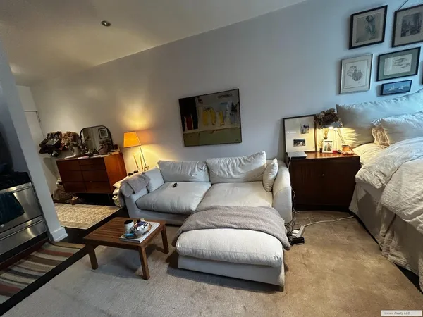 $3,600 | 59 West 8th Street, Unit 4B | Greenwich Village