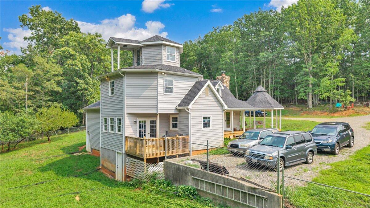 2154 Diamond Hill Road Moneta, VA 24121 - Photo 55 of 62 55-DJI_20260727165527_0005_D