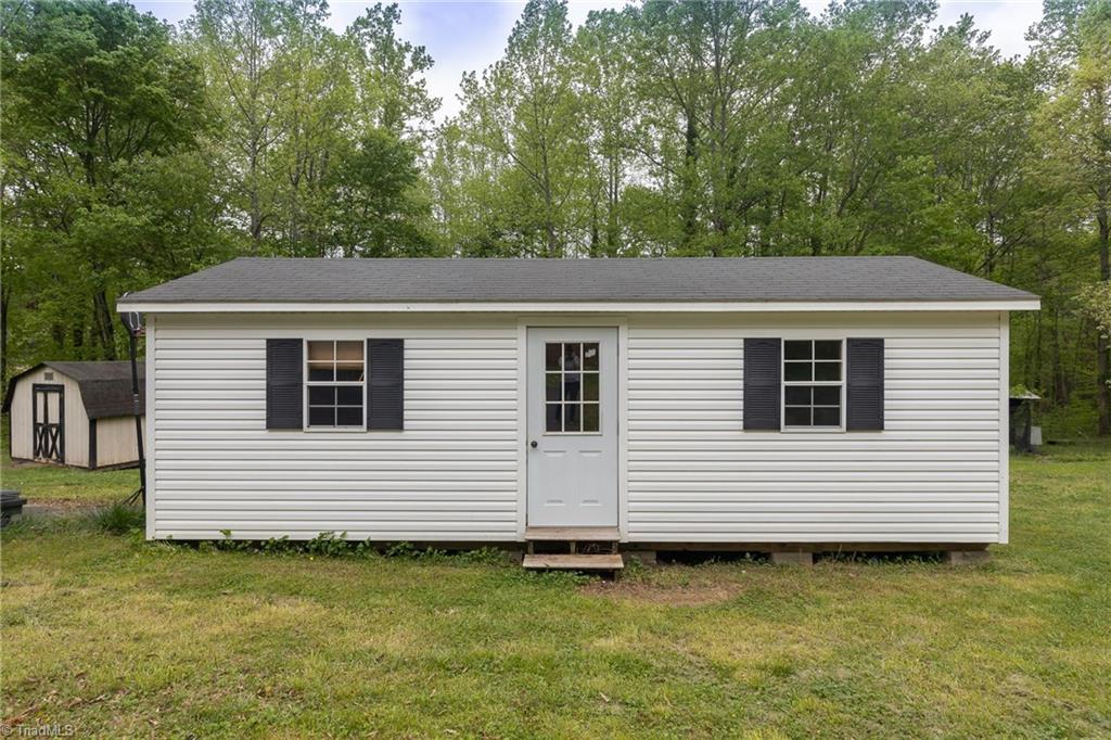 919 Lemons Road Stokesdale, NC 27357 - Photo 5 of 14 Gallery Image 5