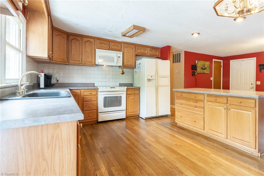 919 Lemons Road Stokesdale, NC 27357 - Photo 7 of 14 Gallery Image 7