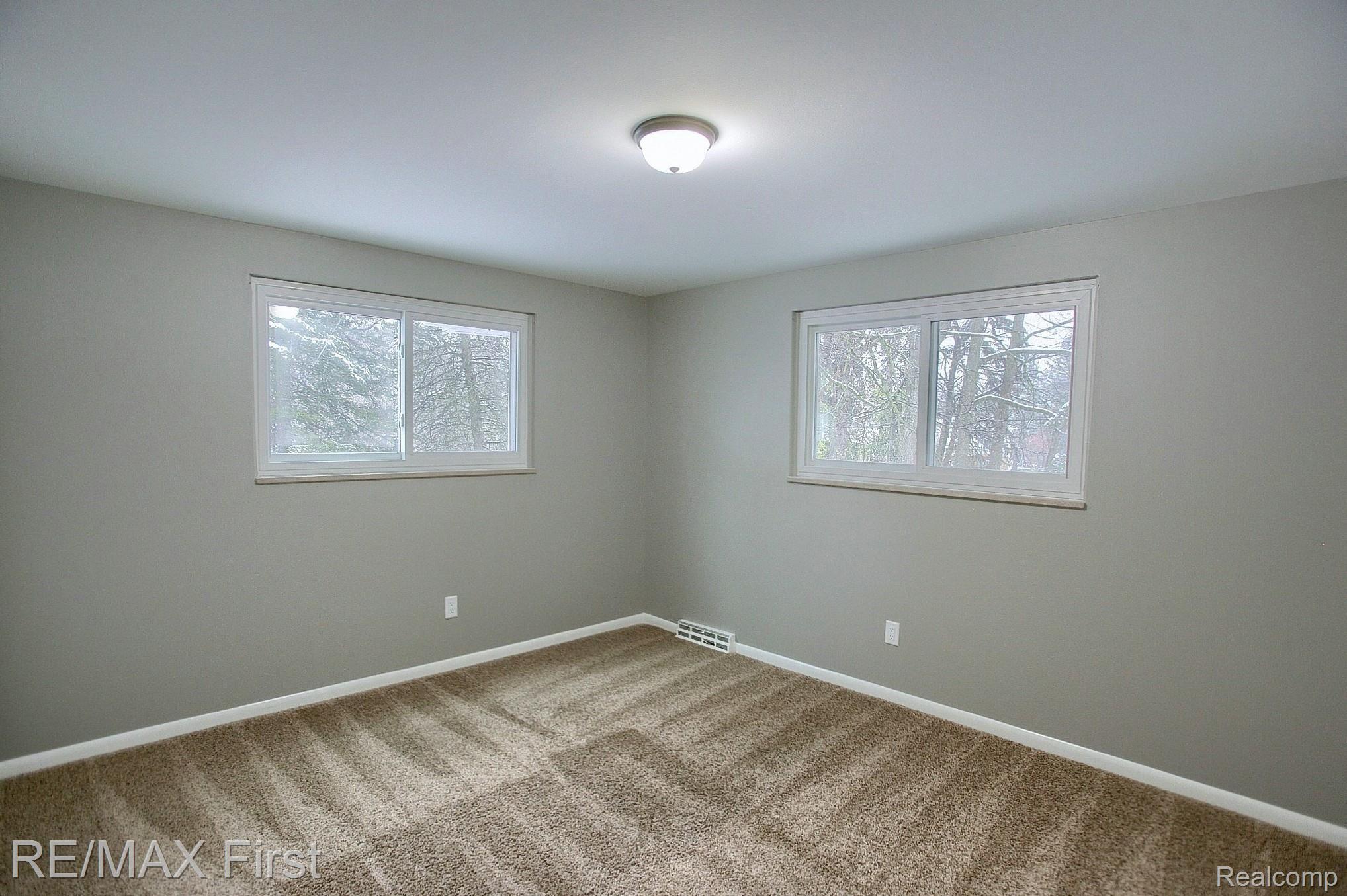 6840 Dublin Fair Road Troy, MI 48098 - Photo 21 of 29 21-2nd Bedroom.jpg