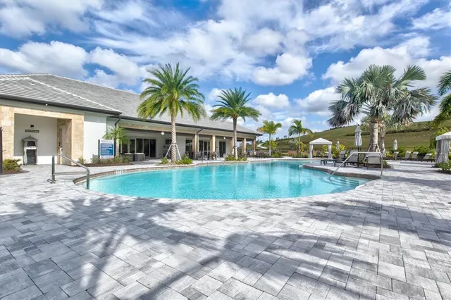 $645,000 | 5458 Summit Glen, Bradenton, FL 34203