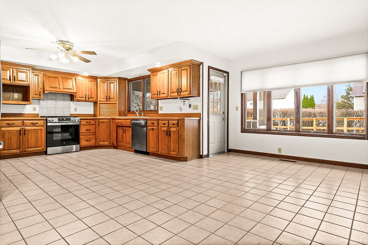 302 Kelly Drive Normal, IL 61761 - Photo 14 of 48
