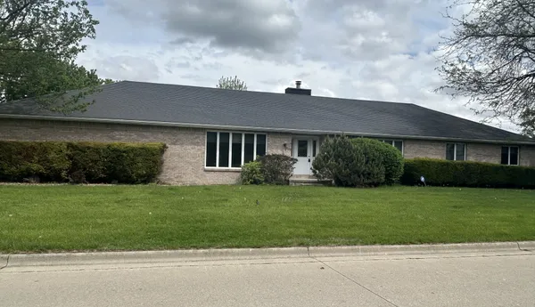 $430,000 | 302 Kelly Drive, Normal, IL 61761