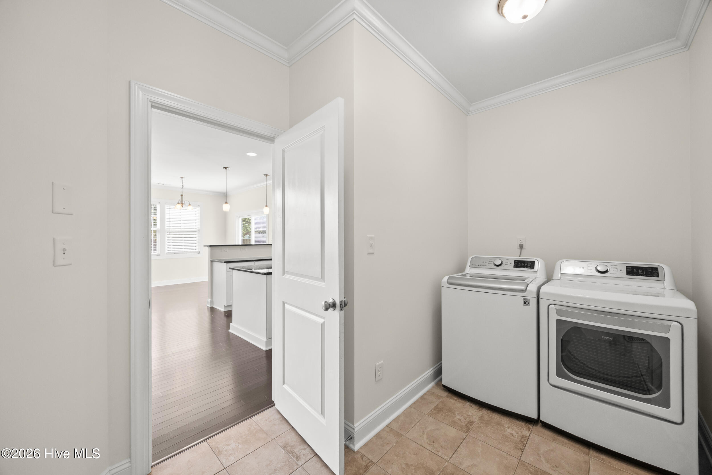 104 Bethea Street Holly Ridge, NC 28445 - Photo 38 of 87 28_laundry