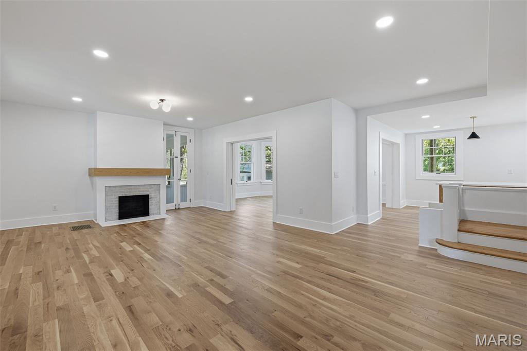 234 Glen Road Webster Groves, MO 63119 - Photo 5 of 35