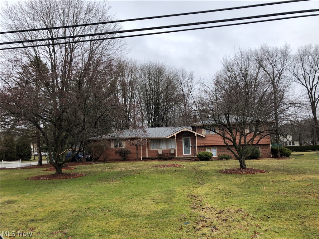 2084 Howland Wilson Road Northeast Warren, OH 44484 - Photo 1 of 35 Gallery Image 1