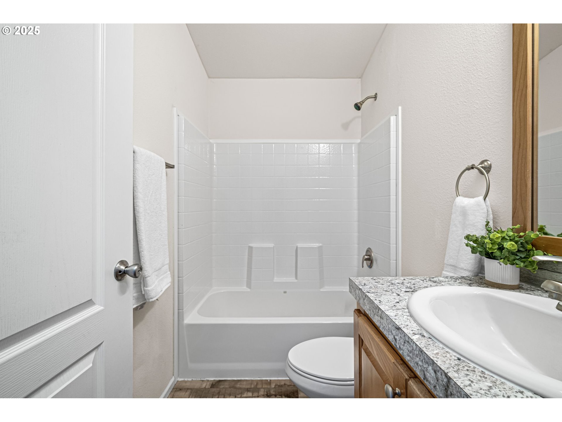 1415 South Bertelsen Road, Unit 112 Eugene, OR 97402 - Photo 18 of 34 Gallery Image 18