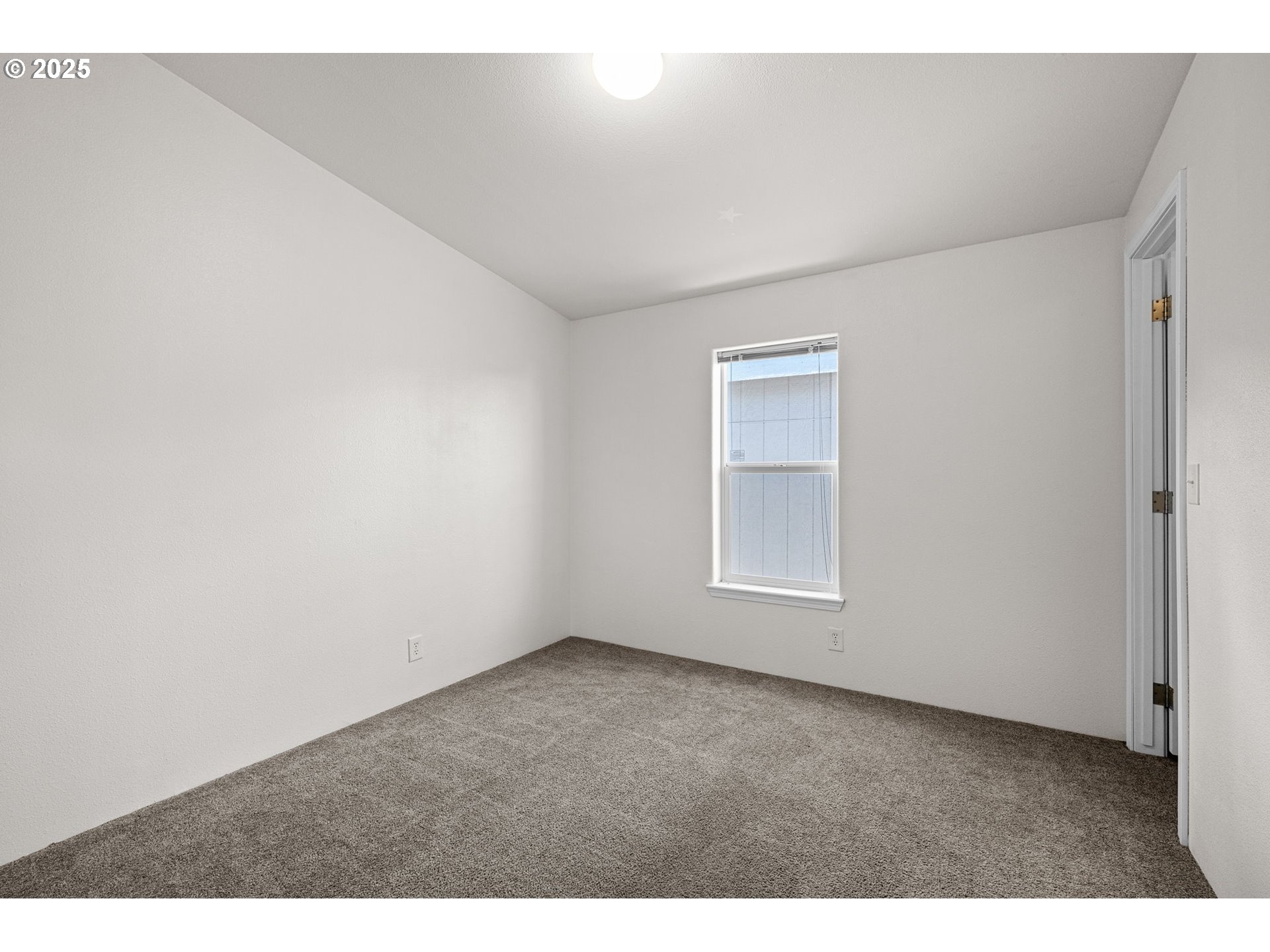 1415 South Bertelsen Road, Unit 112 Eugene, OR 97402 - Photo 21 of 34 Gallery Image 21