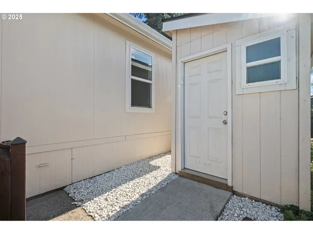 $89,000 | 1415 South Bertelsen Road, Unit 112, Eugene, OR 97402