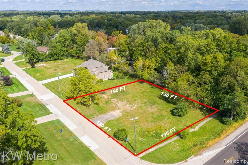 31291 Old Stage Road Bingham Farms, MI 48025 - Photo 2 of 18