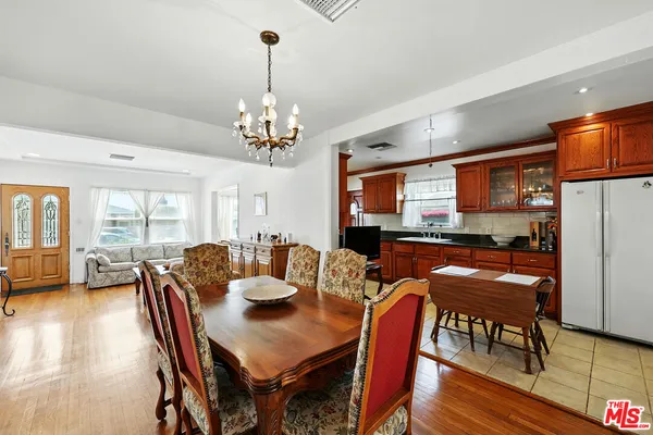 $800,000 | Undisclosed Address, North Hollywood, CA 91606