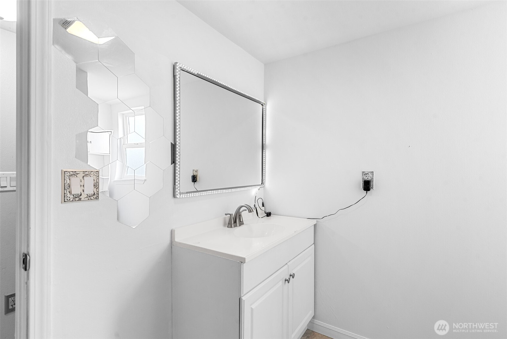 811 Cascade Street Wenatchee, WA 98801 - Photo 12 of 32