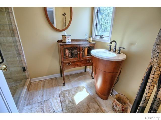 32640 Whatley Road Franklin, MI 48025 - Photo 24 of 48 whatley36.jpg