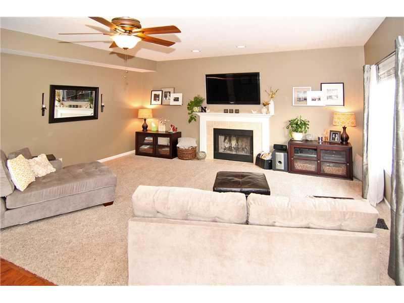 11403 Whitewater Way Fishers, IN 46037 - Photo 6 of 24 Gallery Image 6