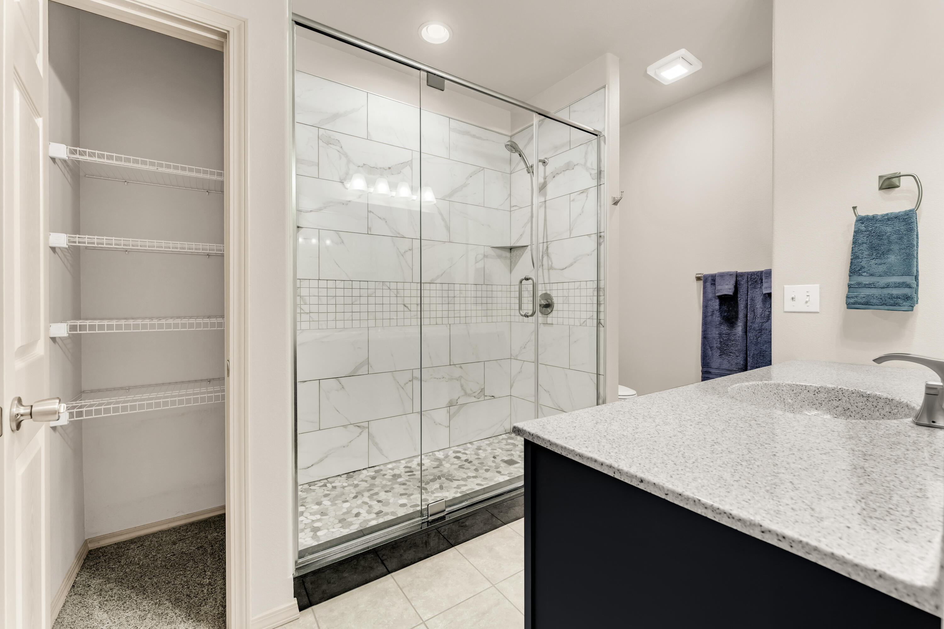 1261 Golf Drive, Unit 2 Reeds Spring, MO 65737 - Photo 35 of 72 Primary Bath